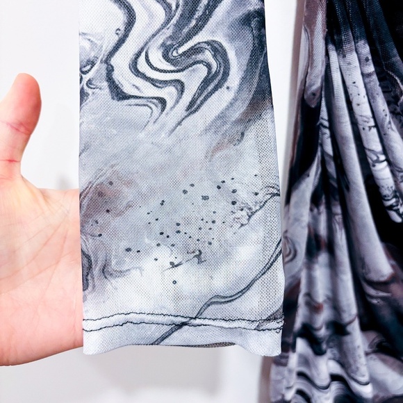 REITMANS Grey and brown marbled fitted mesh dress - Picture 8 of 11